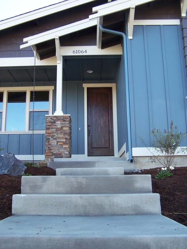 Building Photo - 61064 SE Ruby Peak Ln