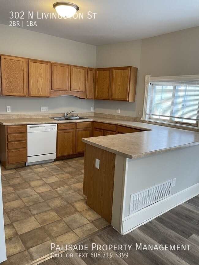 Building Photo - 302 N Livingston St