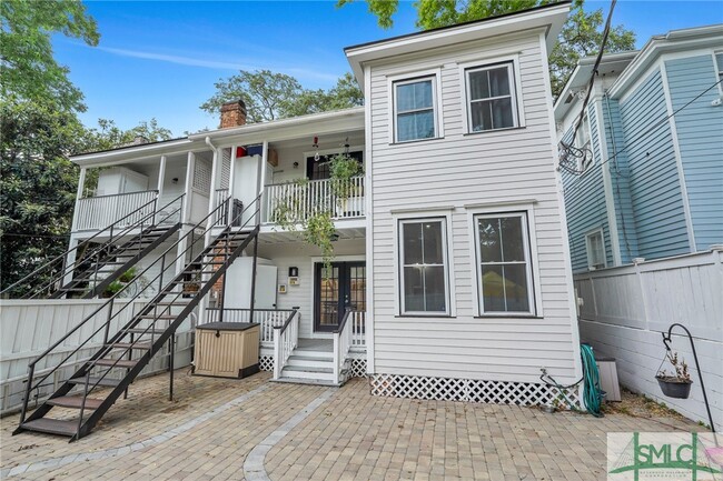 Building Photo - 307 W Park Ave