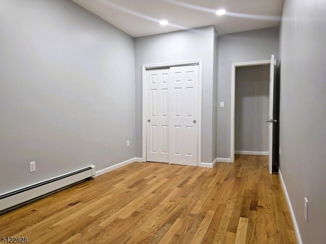 Building Photo - 586 N 11th St