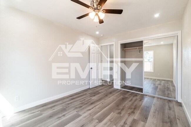 Building Photo - Available for rent in Lynwood 2 Bed 2 Bath...