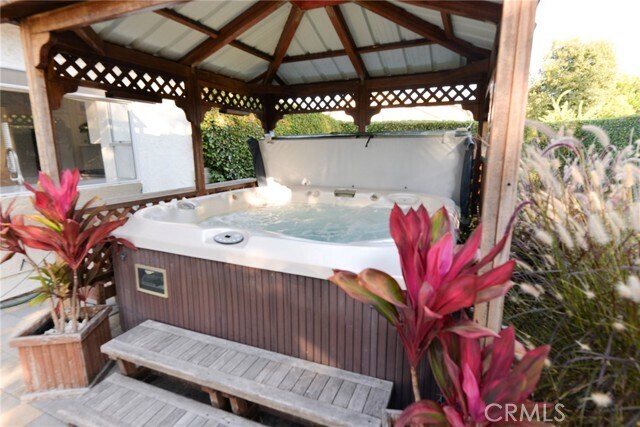 Building Photo - 25592 Leeward Dr