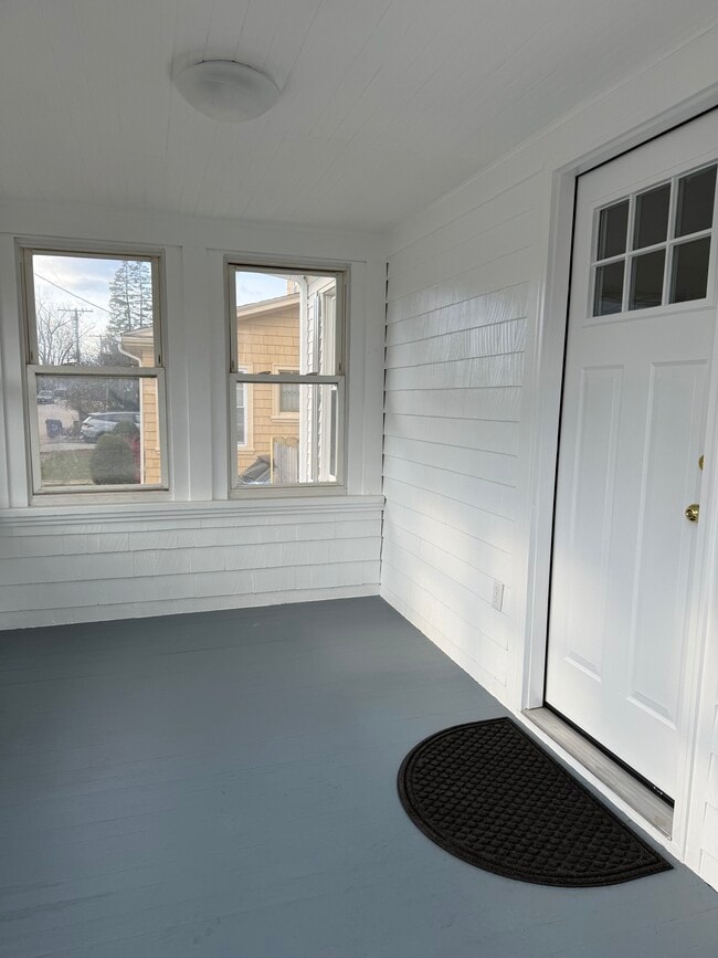 Building Photo - 33 Rosegarden St