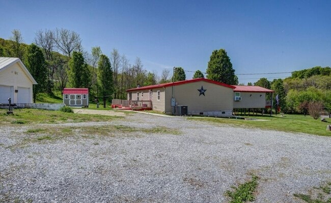 Building Photo - 35 Doak Hensley Rd