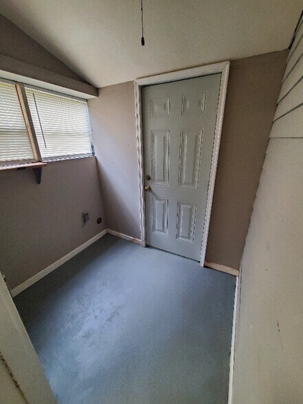 Building Photo - 511 Hudgens St
