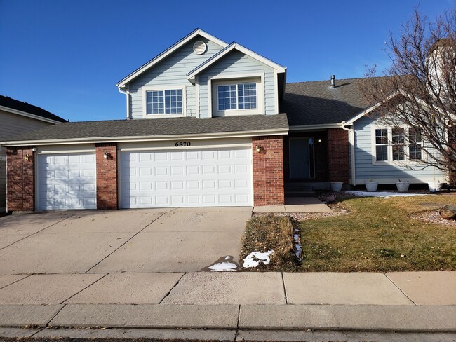 Primary Photo - Nice 4 bedroom, 3 bath, 3 car home in Nort...