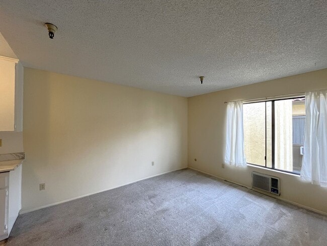 Building Photo - 1BR/1BA North Park Condo - 55+ Community, ...