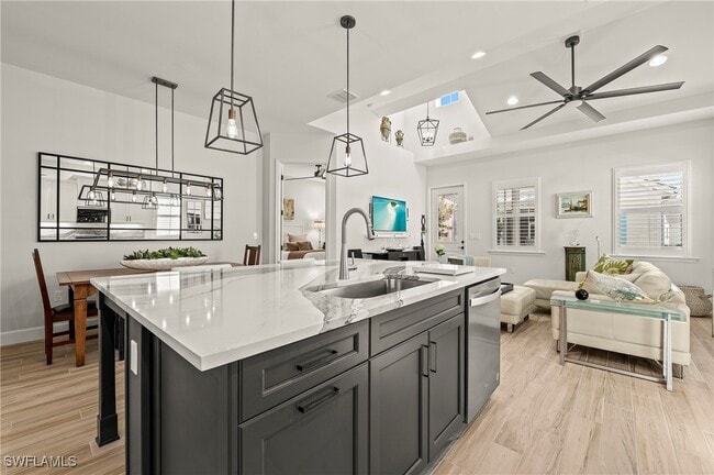Building Photo - 6988 Saona CT