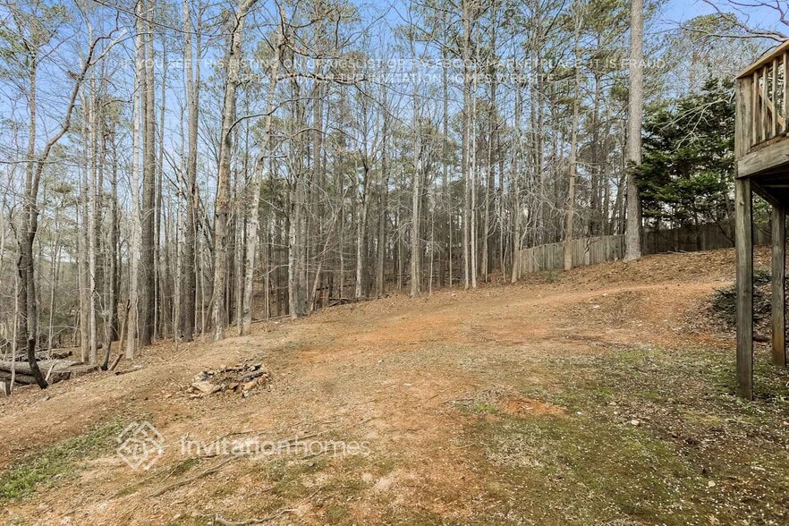 Building Photo - 411 Sycamore Trail