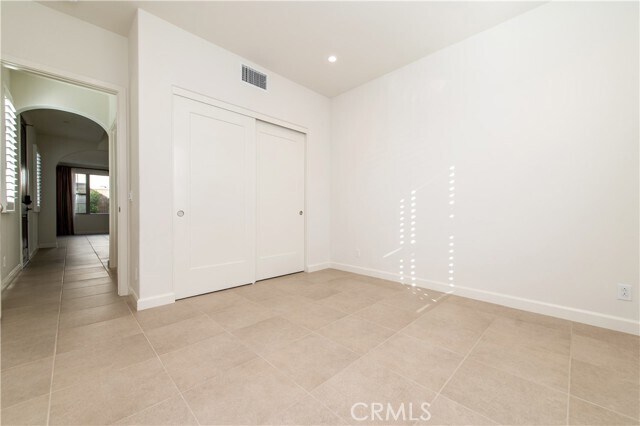 Building Photo - 112 Anthem