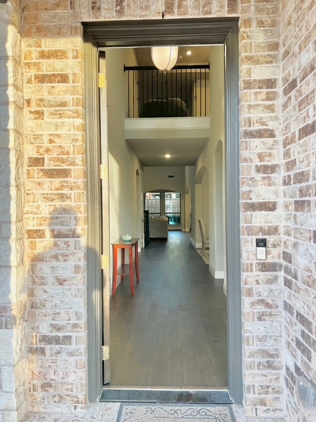 Building Photo - 980 Gentle Knoll Ln
