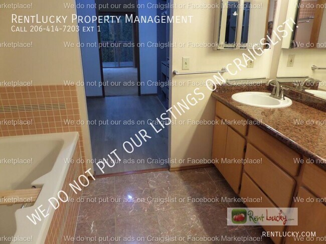 Building Photo - 29633 Marine View Dr SW