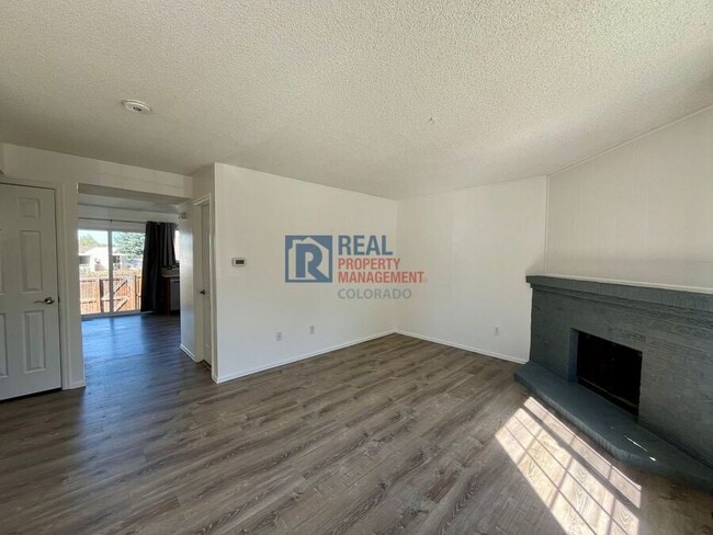 Building Photo - 4177 S Mobile Cir