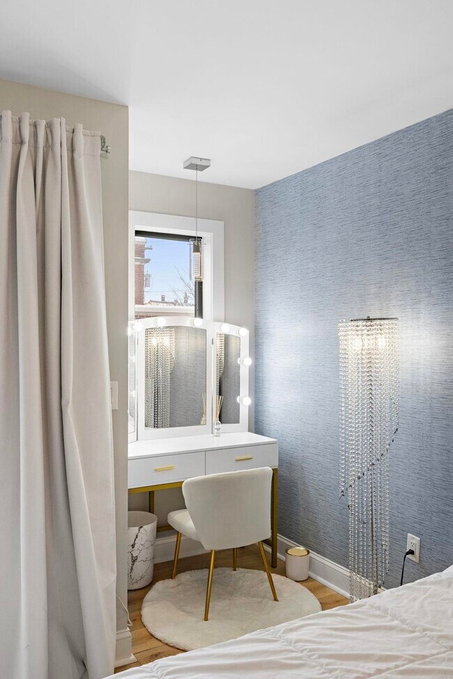 Building Photo - 2716 Palisade Ave