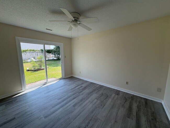 Building Photo - 3706 Dovefield Ct