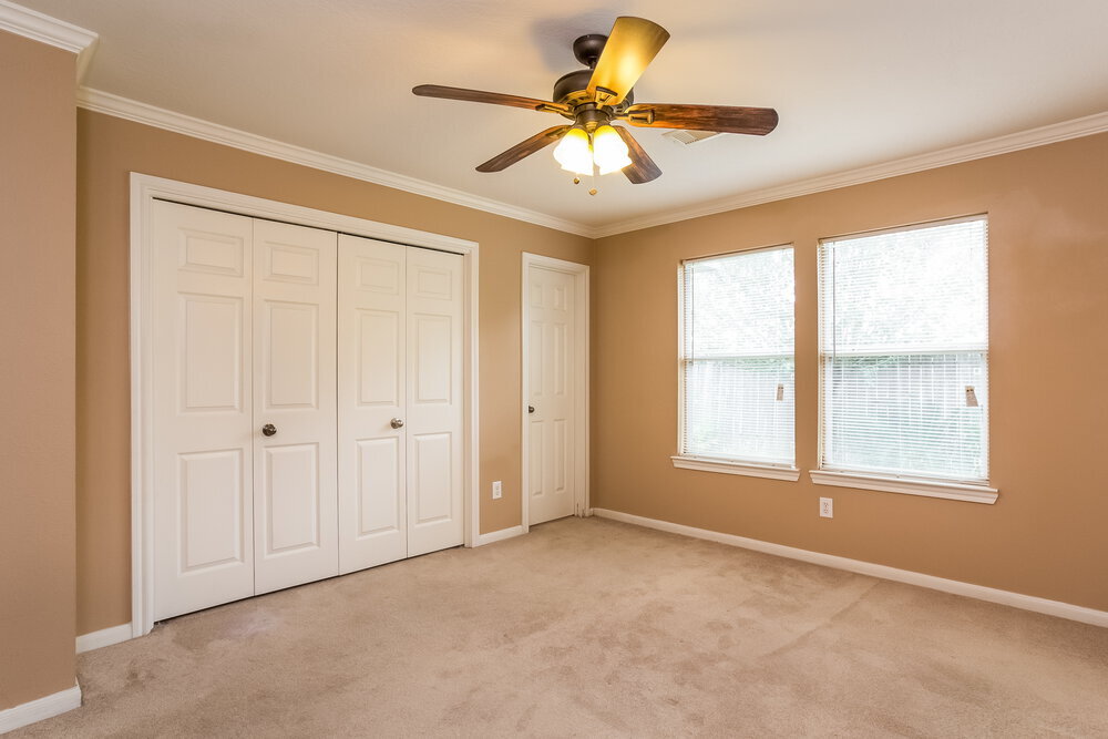 Building Photo - 10743 Jordan Heights Dr