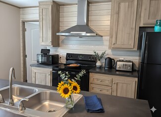 Building Photo - Santa Fe Mobile Home Park