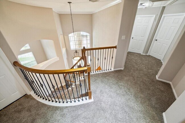 Building Photo - 4422 Roundtree Ln