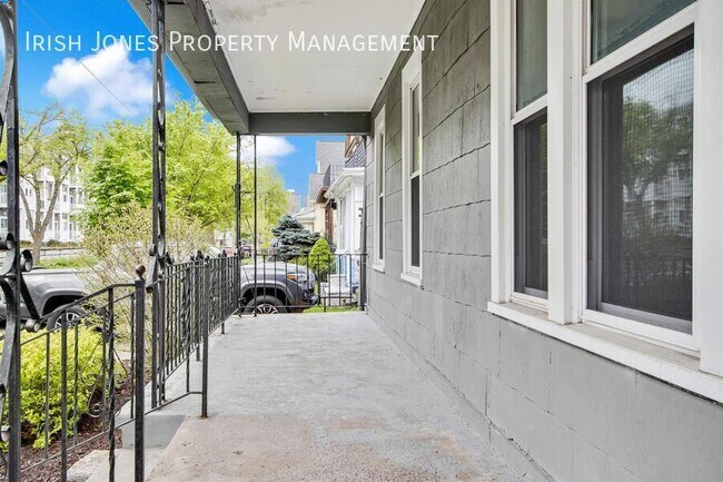 Building Photo - 120 West Ave