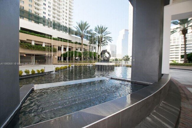 Building Photo - 901 Brickell Key Blvd