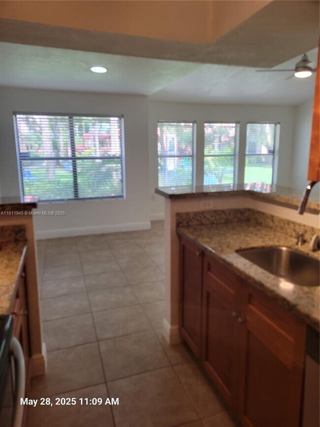 Building Photo - 10500 SW 155th Ct