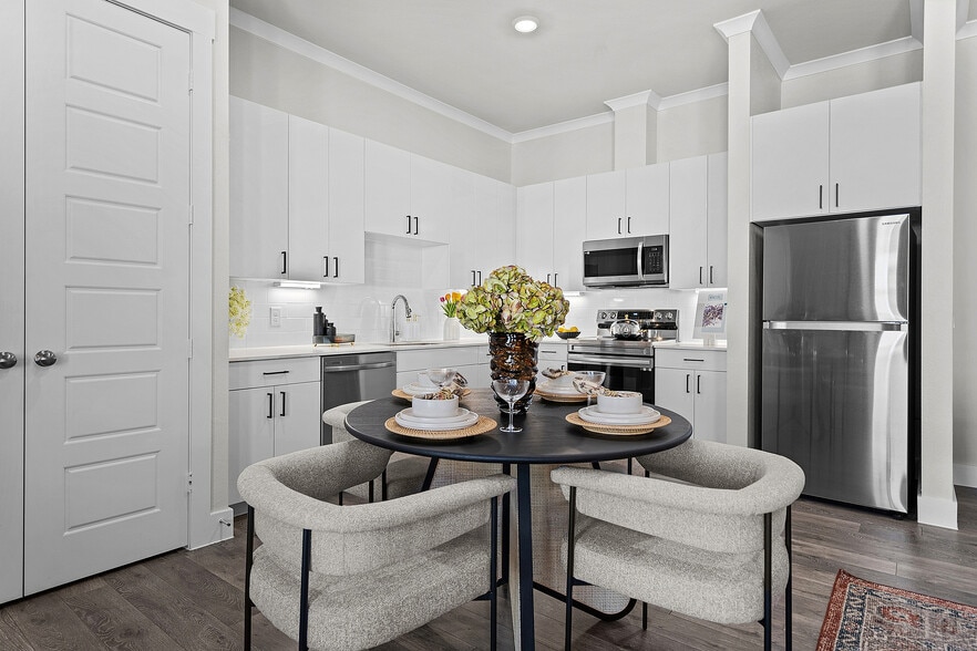 Primary Photo - Luxe of Denton