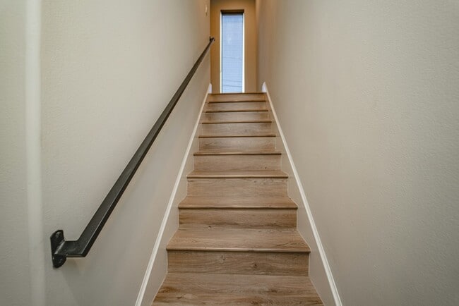 Building Photo - 4532 St Charles Pl