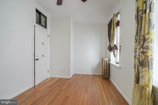 Building Photo - 1525 N 27th St