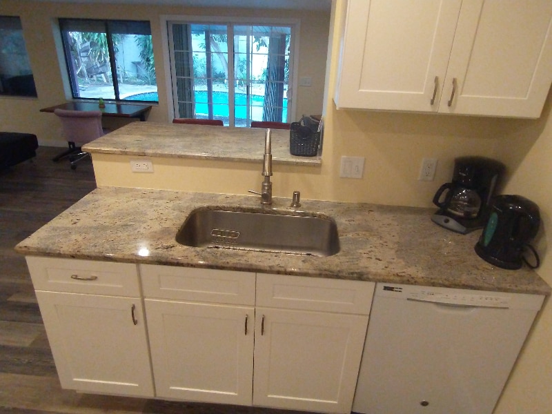 Building Photo - 1865 Washington Ave