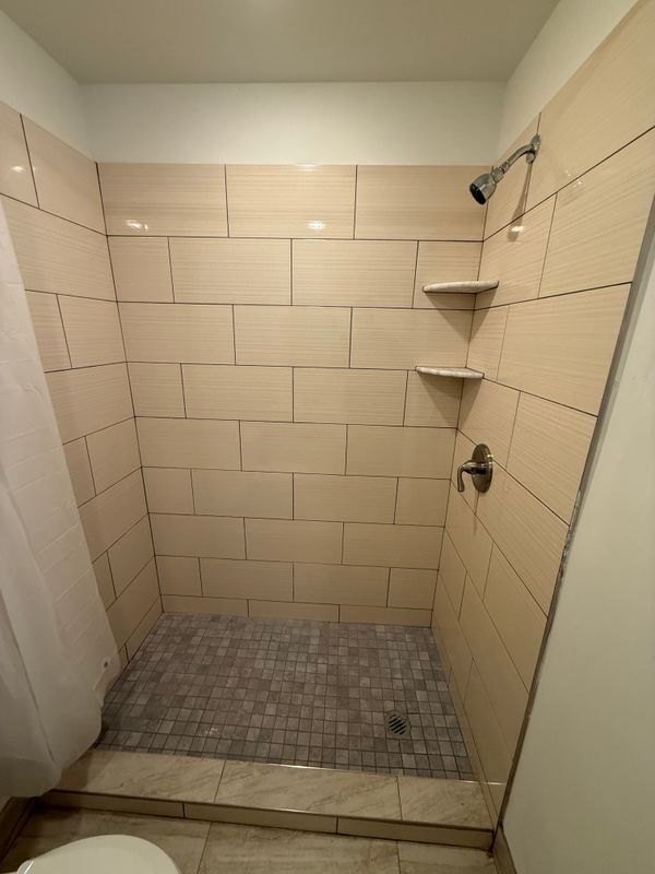 Building Photo - 4028 W Girard Ave