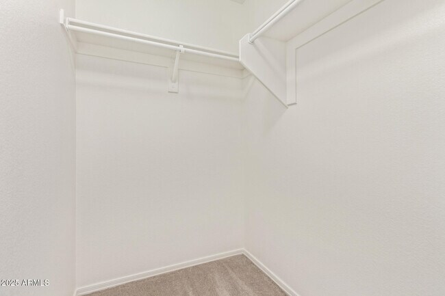 Building Photo - 11602 W Bloomfield Rd