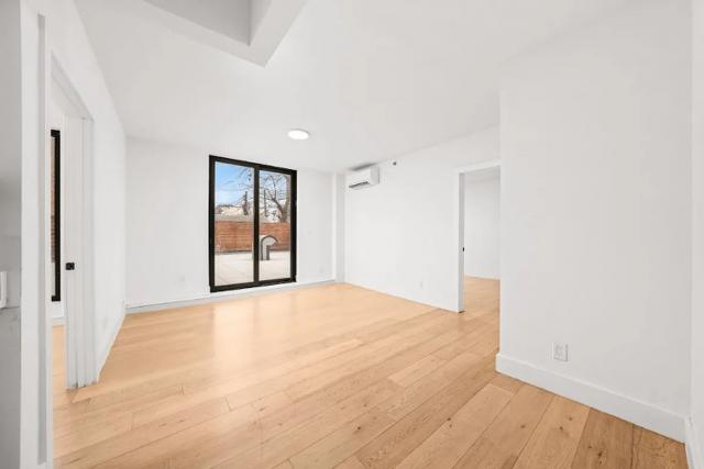 Building Photo - 2 bedroom in Brooklyn NY 11221