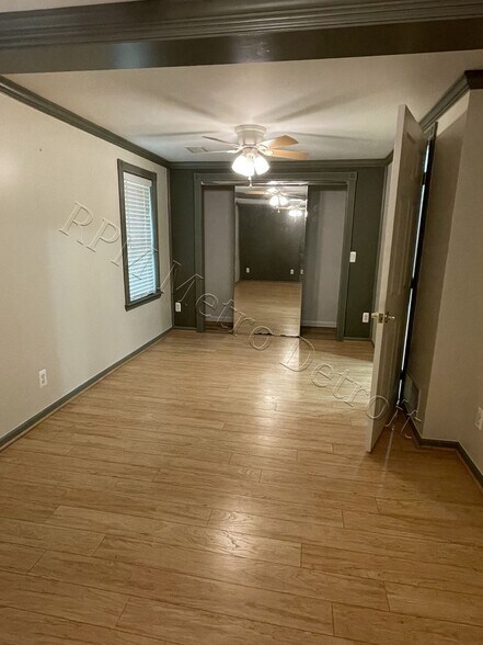 Building Photo - 2904 Dearborn Ave