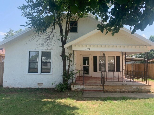 Primary Photo - 508 ave I se