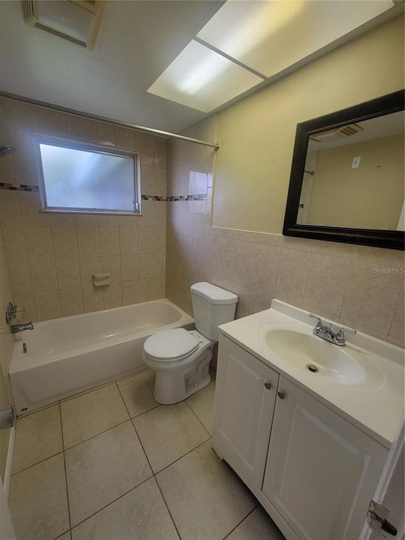 Building Photo - 5424 Shell Dr