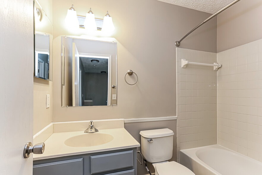 Building Photo - 2116 Juneau Way