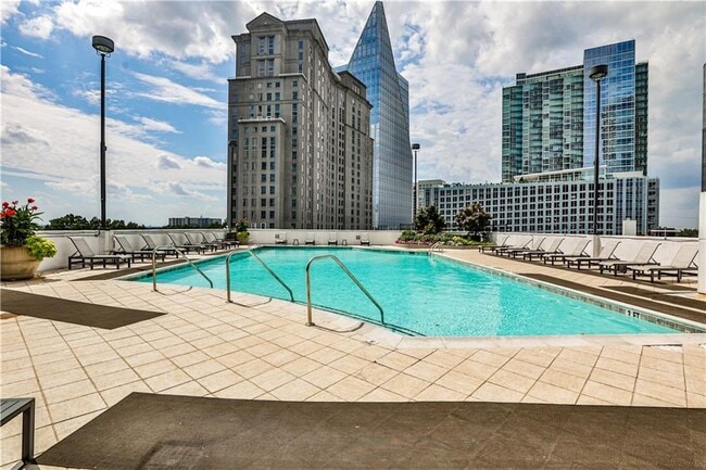 Building Photo - 3324 Peachtree Rd NE