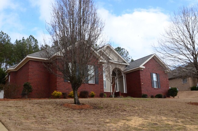 Building Photo - Wetumpka Beauty