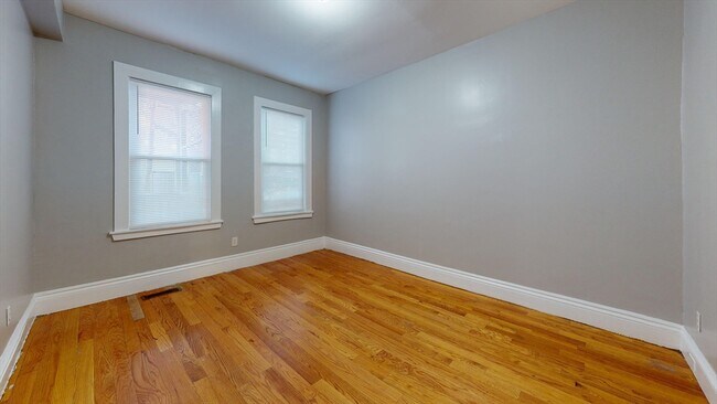 Building Photo - 8 Wardman Rd