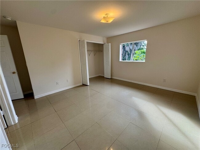 Building Photo - 10743 Robinson St