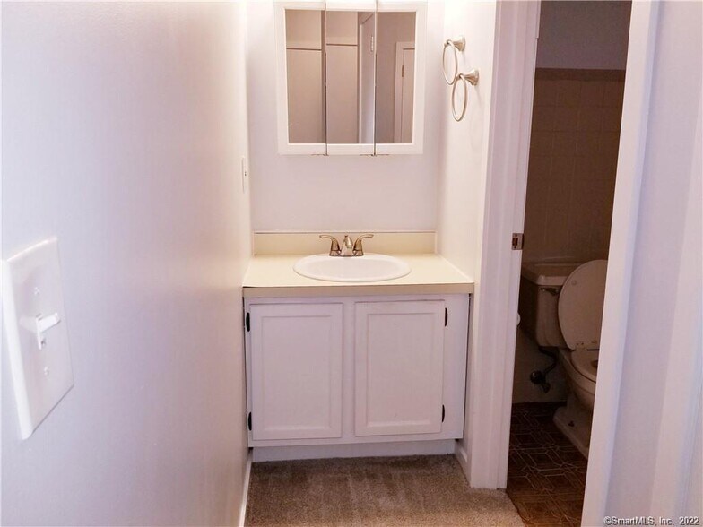 Building Photo - 279 Redstone Hill