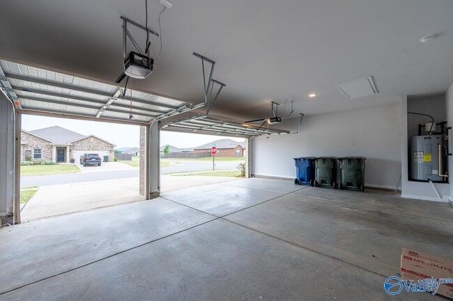 Building Photo - 331 Jackson Pt Cir