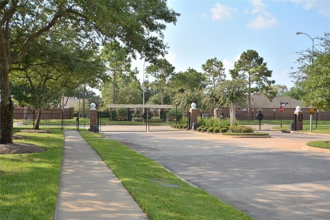 Building Photo - 21015 Eagle Bend