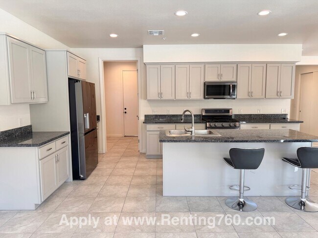 Building Photo - Incredible 4 Bed 3 Bath Home In Sage Estates!!!