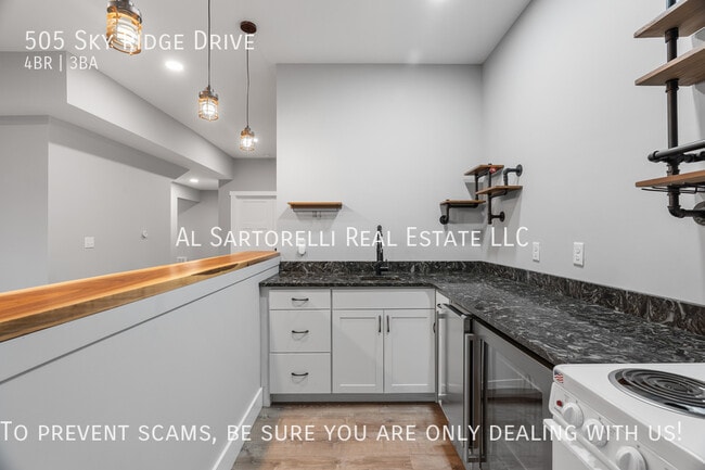 Building Photo - 505 Sky Ridge Dr