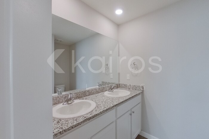 Building Photo - 8627 SW 43rd Ter