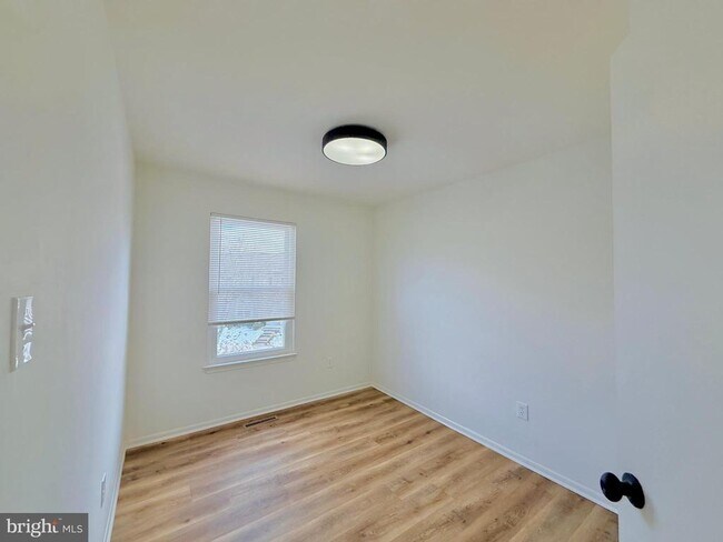 Building Photo - 6160 Majors Ln