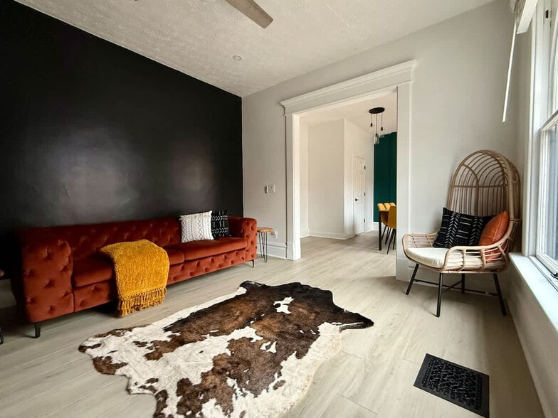 Building Photo - 309-311 West 4th Avenue-SI ID1265639P