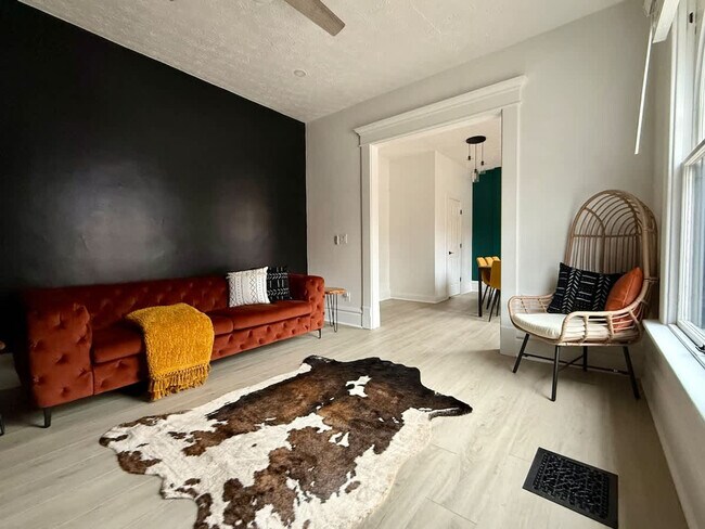 Building Photo - 309-311 West 4th Avenue-SI ID1265639P