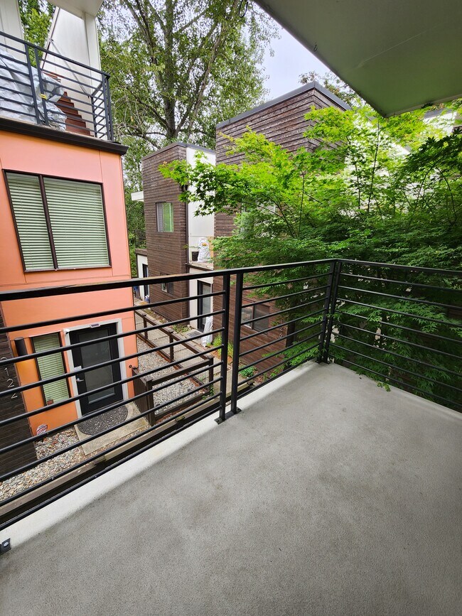 Balcony - 2118 NE 89th St